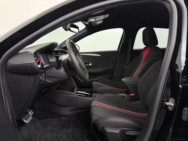 OPEL Corsa (2023) — foto 2 van 28