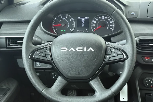 Dacia JOGGER (2024) — foto 2 van 16