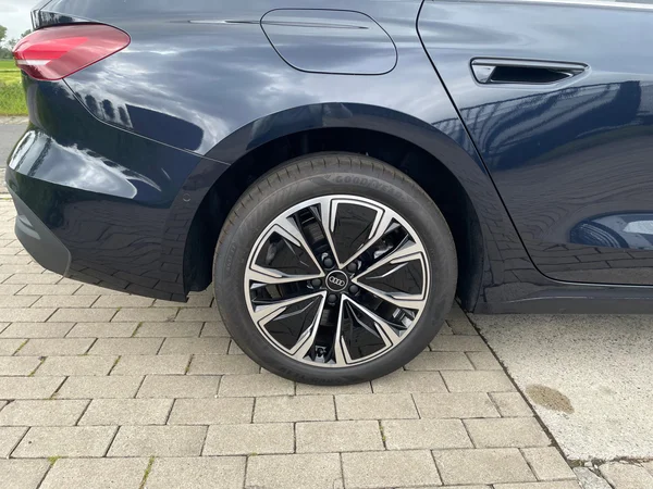 AUDI A5 Avant e-hybrid (PHEV) (2026) — foto 16 van 24