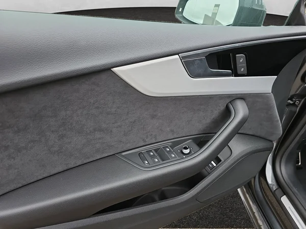 AUDI A5 Sportback (2025) — foto 2 van 15