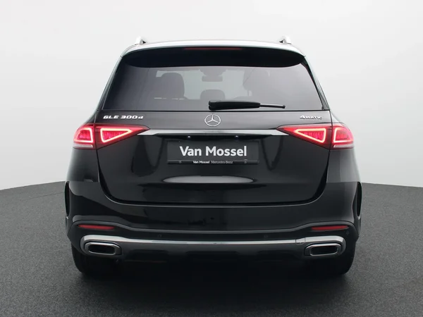 Mercedes-Benz GLE (2022) — foto 30 van 34