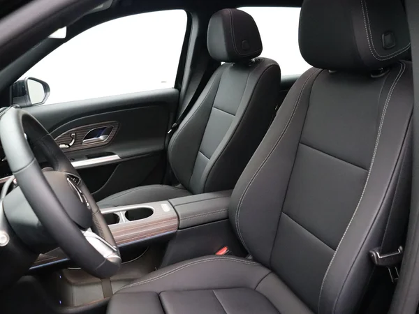 Mercedes-Benz GLB (2026) — foto 5 van 36