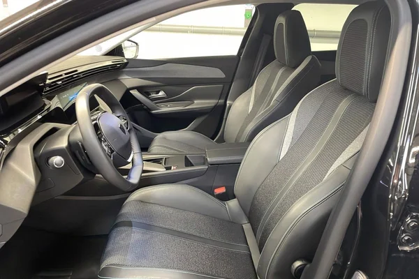 Peugeot 408 (2025) — foto 8 van 31