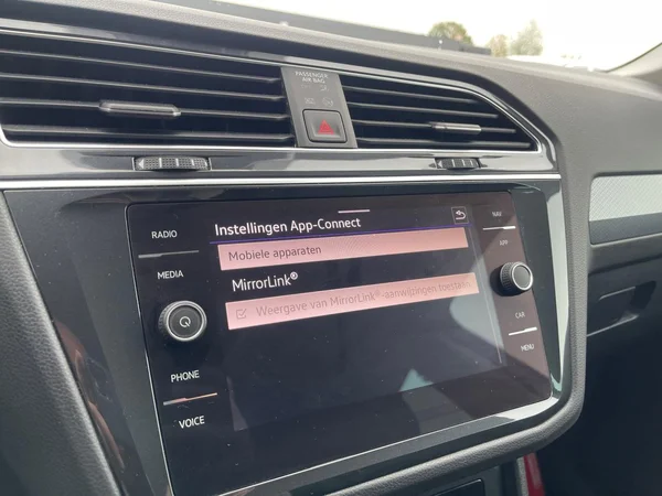 VOLKSWAGEN Tiguan (2021) — foto 17 van 24