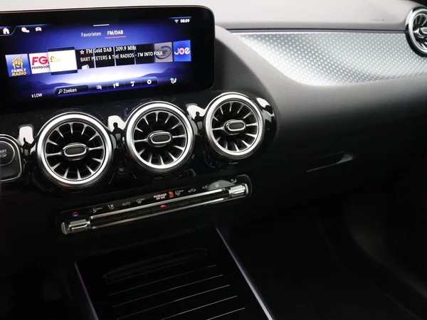 Mercedes-Benz EQA (2025) — foto 5 van 26