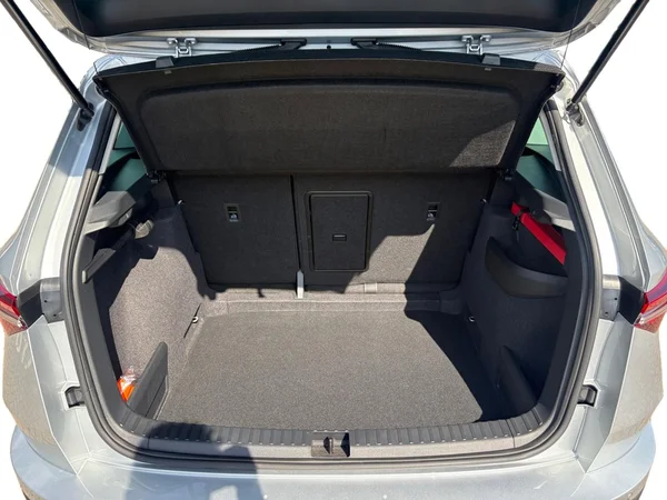 SKODA Karoq (2025) — foto 10 van 24