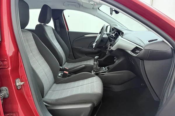 Opel Corsa (2023) — foto 15 van 17