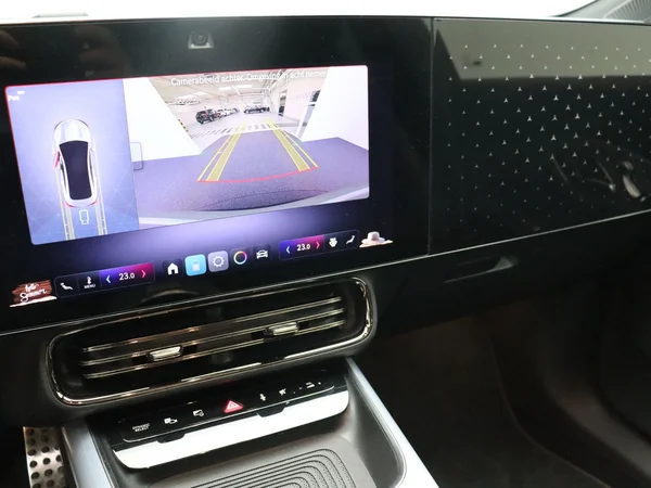 Mercedes-Benz CLA (2025) — foto 7 van 25
