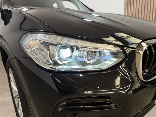 BMW X4 (2021) — foto 23 van 30
