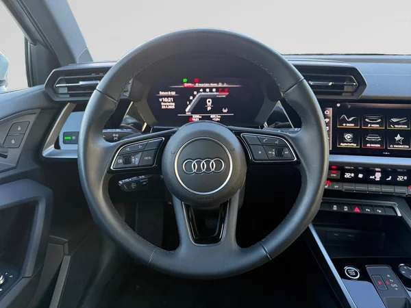 AUDI A3 Sportback (2024) — foto 3 van 28