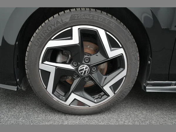 VOLKSWAGEN Golf VIII (2025) — foto 27 van 29