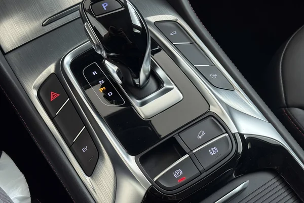 MG EHS PHEV (2023) — foto 8 van 33