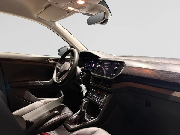 VOLKSWAGEN T-Cross (2024) — foto 17 van 18