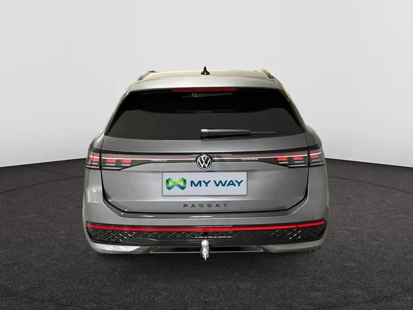 VOLKSWAGEN Passat Variant eHybrid (PHEV) (2026) — foto 9 van 15