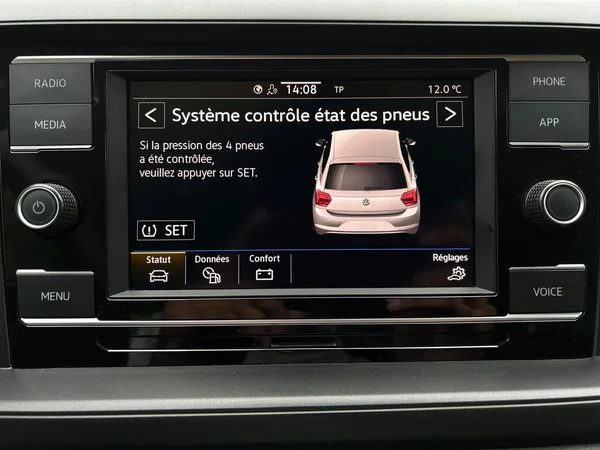 VOLKSWAGEN Polo (2024) — foto 8 van 22