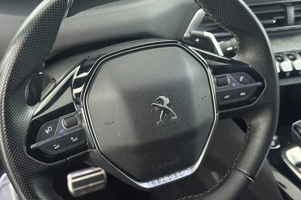 Peugeot 5008 (2022) — foto 7 van 30