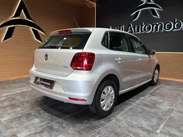 Volkswagen Polo (2016) — foto 17 van 22
