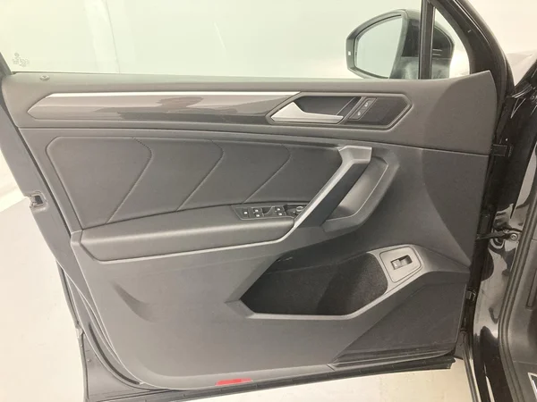 VOLKSWAGEN Tiguan Allspace (2021) — foto 21 van 36