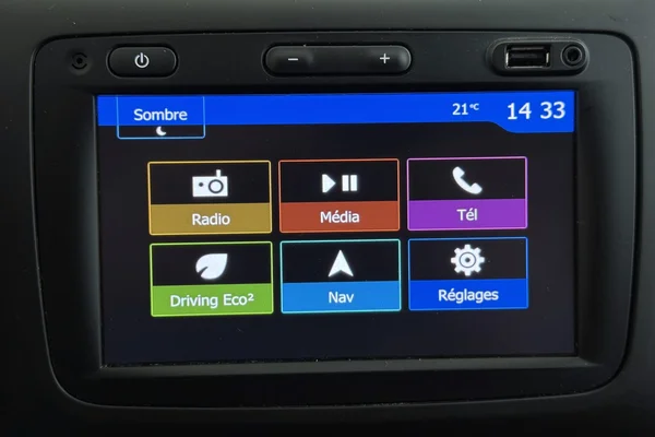 Dacia Duster (2019) — foto 10 van 31