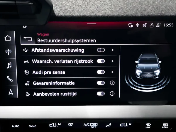 AUDI A3 Sportback PHEV (2024) — foto 15 van 31