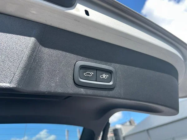 VOLVO XC40 (2024) — foto 22 van 31