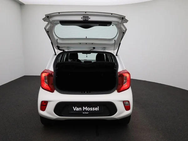 Kia Picanto (2021) — foto 3 van 36