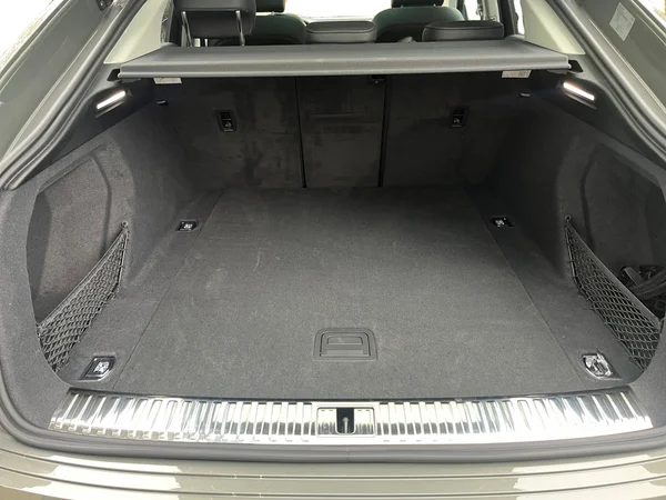 AUDI Q8 e-tron Sportback (2025) — foto 16 van 24