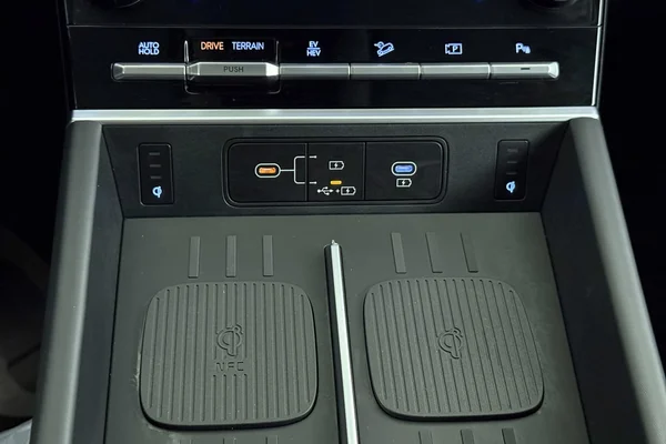 Hyundai Santa Fe HEV (2025) — foto 10 van 38