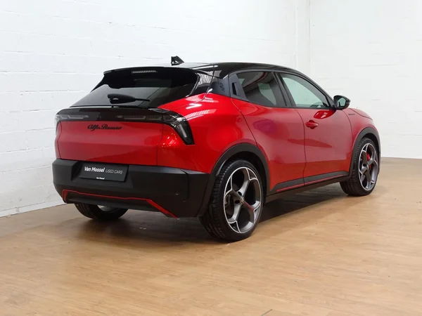 Alfa Romeo Junior (2025) — foto 27 van 31