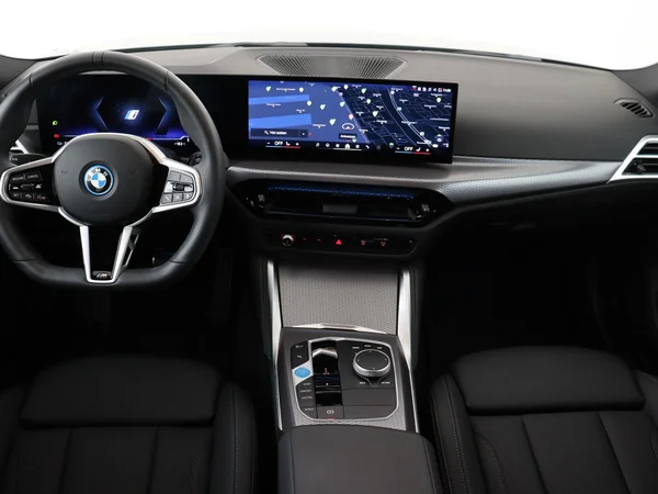 BMW i4 (2024) — foto 31 van 31