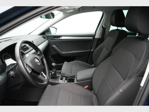 SKODA Superb Combi (2017) — foto 13 van 27