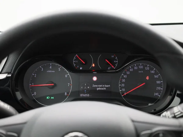 Opel Corsa (2023) — foto 37 van 38
