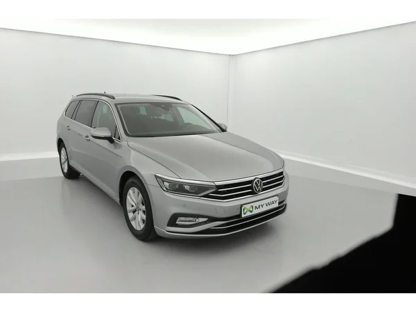 VOLKSWAGEN Passat Variant (2021) — foto 23 van 36