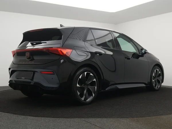 CUPRA Born (2025) — foto 12 van 25