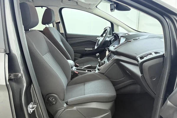 Ford C-Max (2017) — foto 26 van 28