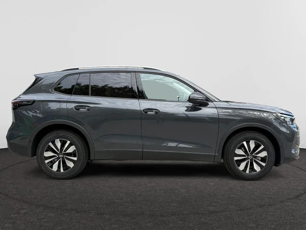 VOLKSWAGEN Tiguan (2026) — foto 21 van 24
