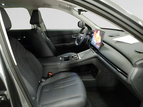 GEELY Starray EM-i (PHEV) (2026) — foto 8 van 22