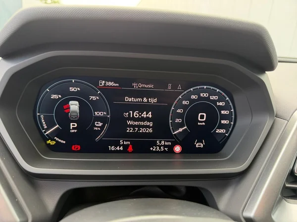 AUDI Q4 Sportback e-tron (2026) — foto 6 van 24