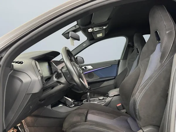 BMW Serie 2 218 (2020) — foto 2 van 17