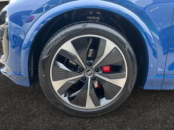 AUDI Q6 e-tron (2026) — foto 11 van 21