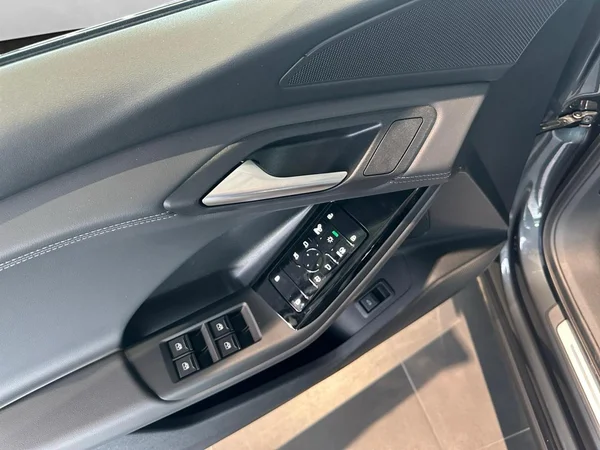 AUDI Q6 Sportback e-tron (2026) — foto 3 van 20