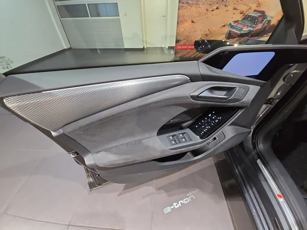 AUDI A6 Avant e-tron (2025) — foto 3 van 25