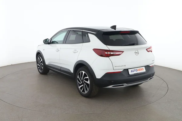 Opel Grandland X (2019) — foto 10 van 16