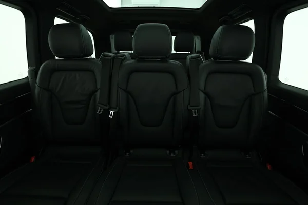 Mercedes-Benz Eqv (2022) — foto 6 van 16