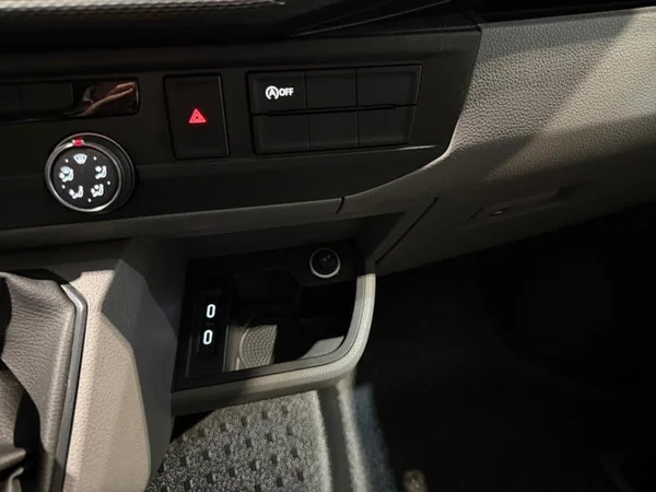 VOLKSWAGEN Transporter T6.1 1400 Fourgon Swb Dsl (2023) — foto 11 van 26
