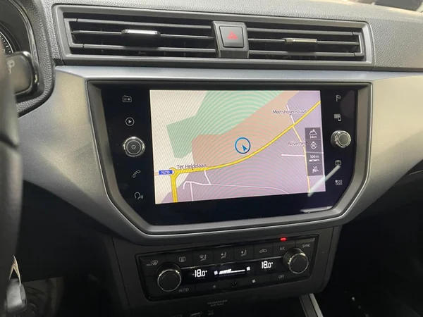 SEAT Arona (2018) — foto 5 van 24