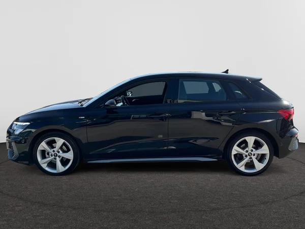 AUDI A3 Sportback (2024) — foto 3 van 23