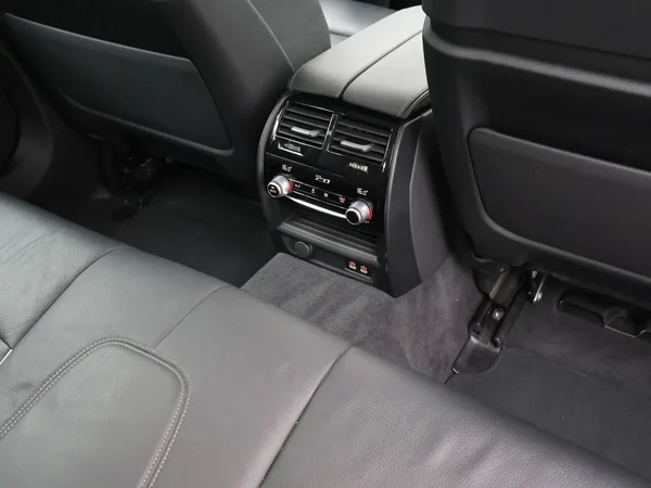BMW 5 Reeks (2020) — foto 17 van 28