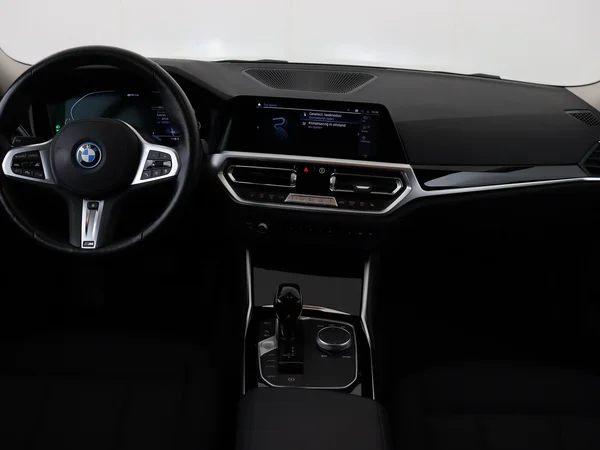 BMW 330 (2022) — foto 34 van 34