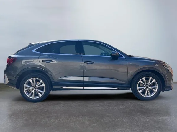 AUDI Q3 Sportback (2023) — foto 30 van 35